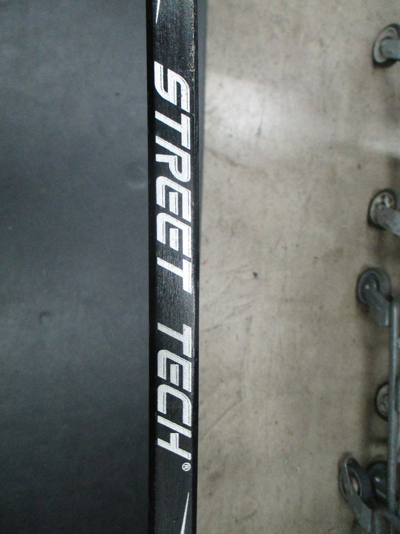 Load image into Gallery viewer, Used Franklin NHL 45&quot; Street Hockey Stick
