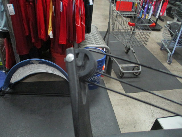 Load image into Gallery viewer, Used PSE Nova Jr. Compound Bow With Quiver

