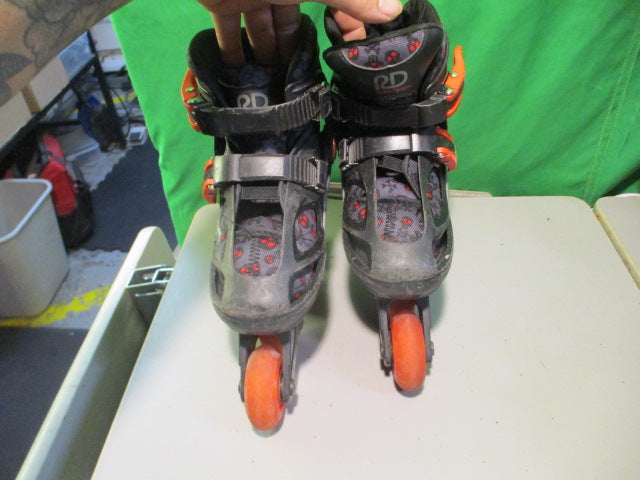 Load image into Gallery viewer, Used Roller Derby Adjustable 12-2 Roller W/ Quad Attachment
