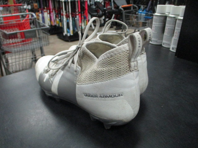 Load image into Gallery viewer, Used Under Armour C1N Jr. Football Cleats Size 5.5Y
