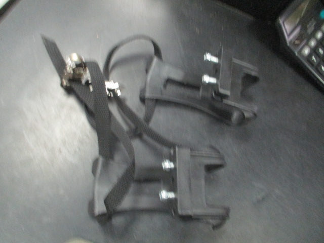 Load image into Gallery viewer, Used Black Bike Pedal Toe Clips and Straps set of 2
