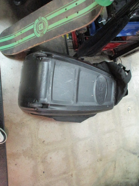 Load image into Gallery viewer, Used Club Glove Wheeled Golf Duffle Bag
