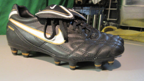Used Nike Tiempo Mystic III AG - Size Youth 4.5