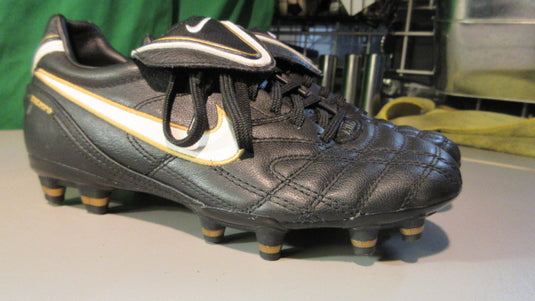 Used Nike Tiempo Mystic III AG - Size Youth 4.5