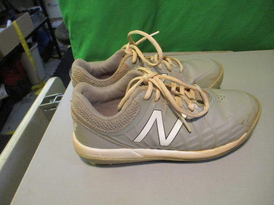 Used New Balance Size 3 Cleats