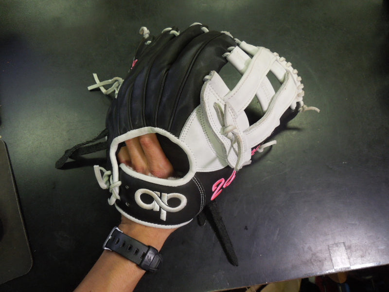 Load image into Gallery viewer, Lightly Used AP Custom Softball Glove Right Hand 13"
