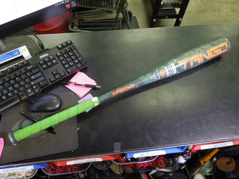 Load image into Gallery viewer, Used Easton Tango USA Baseball Bat 32 in 24 oz -8
