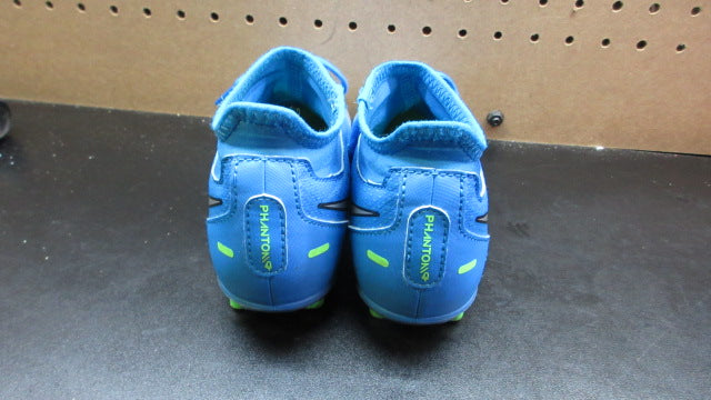 Load image into Gallery viewer, Used Nike Phantom GT Cleats - Size Youth 1.5
