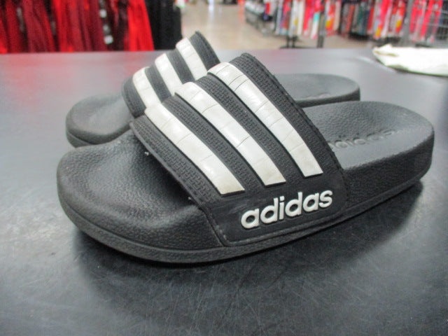 Load image into Gallery viewer, Used Adidas Kids 10k Slip on Sandals

