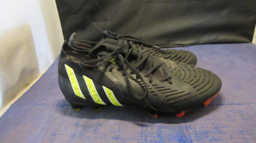 Used Adidas Predator Soccer Cleats Youth Size 5.5 - wear