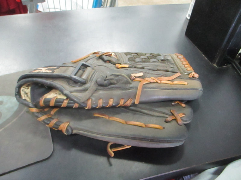 Load image into Gallery viewer, Used Mizuno MVP 13" Glove - RHT
