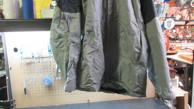 Load image into Gallery viewer, Used FourSquare Wind Breaker Jacket - Size XL
