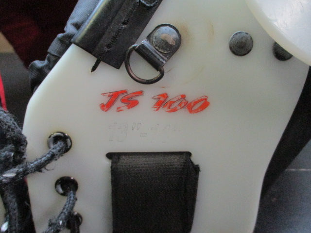 Load image into Gallery viewer, Used Diamond JS100 Junior Football Shoulder Pads - Size Medium
