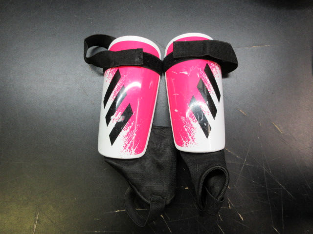 Load image into Gallery viewer, Used Adidas Kids Soccer Shin Guards
