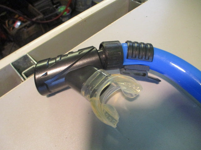 Load image into Gallery viewer, Used Ocean Master Blue Dry Snorkel
