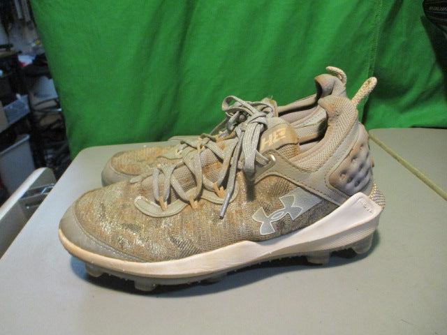 Load image into Gallery viewer, Used Under Armour BH Size 8 Baseball Cleats
