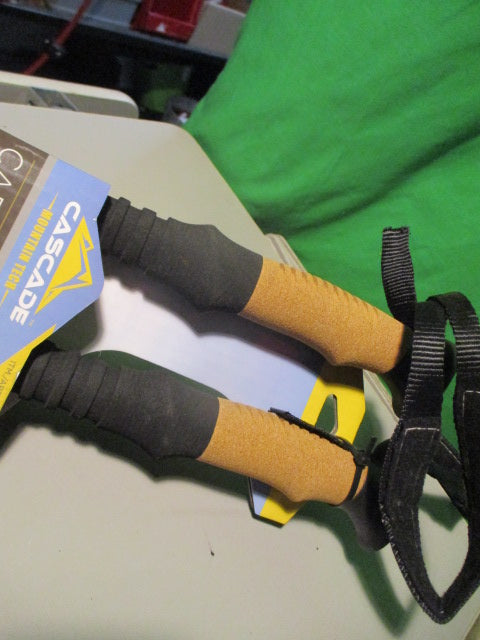 Load image into Gallery viewer, Cascade Carbon Fiber Trekking Poles
