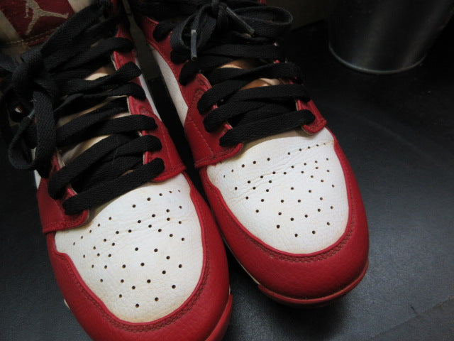 Load image into Gallery viewer, Used Jordan 1 Mid Football Cleats - Size Youth 6
