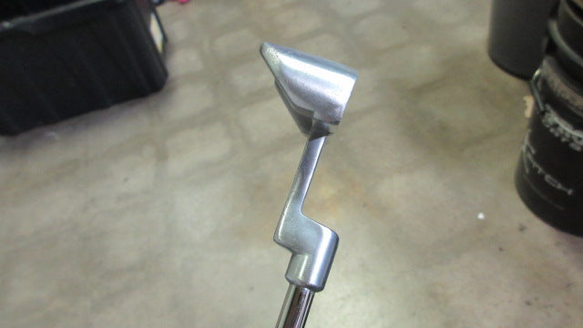 Load image into Gallery viewer, Used US Kids USKG-508 30&quot; Junior Putter - RH
