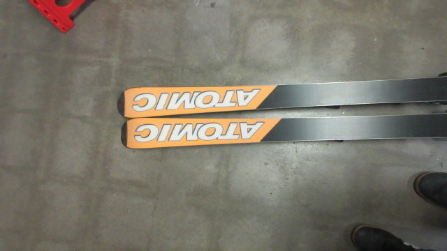 Load image into Gallery viewer, Used Atomic Beta Ride 160cm Downhill skis With Bindings

