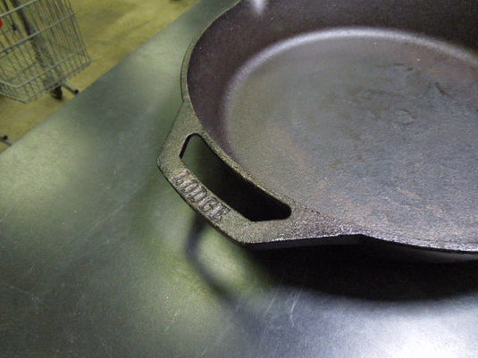 Used Lodge 12" Cast Iron Dual Handle Pan