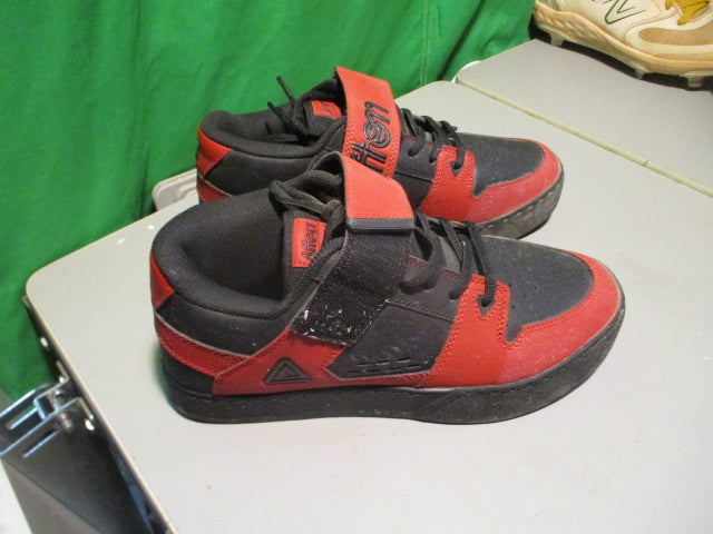 Load image into Gallery viewer, Used Afton Mountain Bike Shoes Size 8
