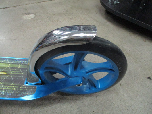 Used Razor A5 Lux Kick Scooter W/ Kick Stand