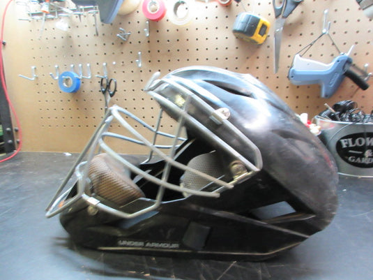 Used Under Armour Converge Catchers Mask - Size 7 - 7 1/2