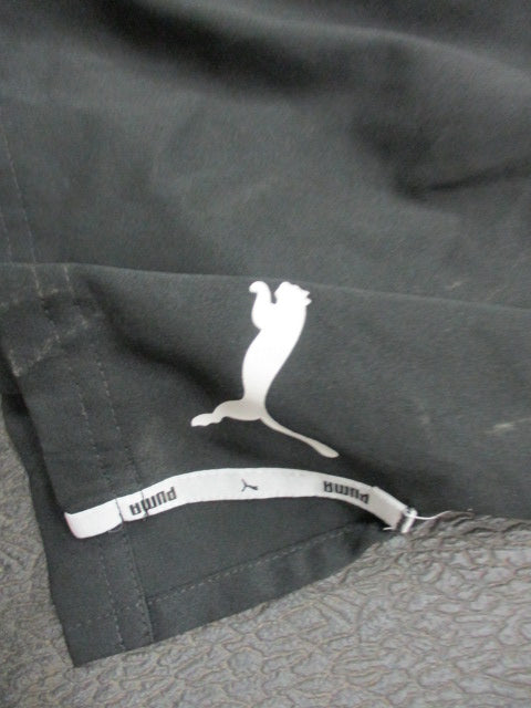 Load image into Gallery viewer, Used Puma Size Large Shorts
