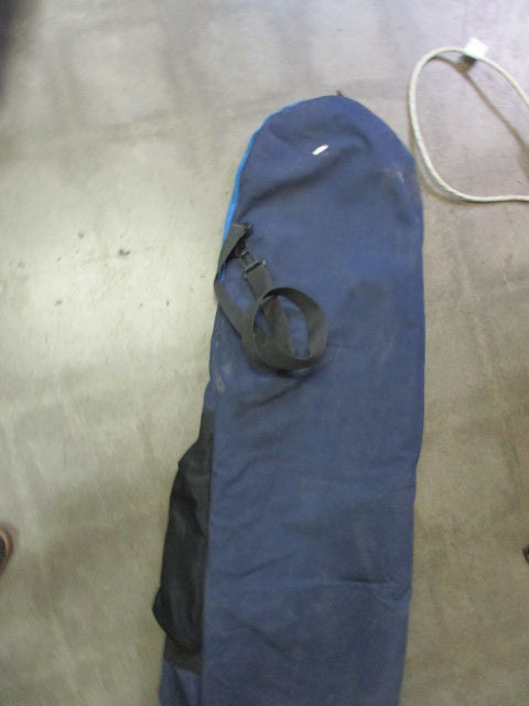 Load image into Gallery viewer, Used Liquid Snowboards Snowboard Bag Straps Broken
