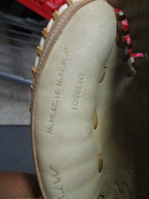 Load image into Gallery viewer, Used Marucci Oxbow Series 33.5&quot; Catchers Mitt
