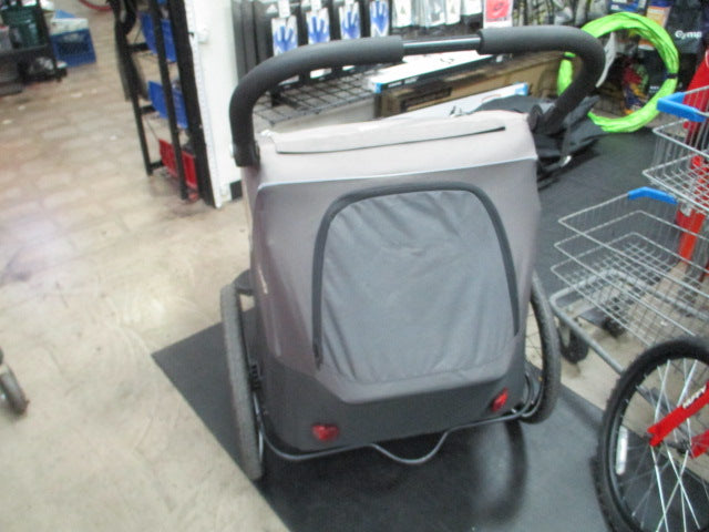 Load image into Gallery viewer, Used Delta Children Jeep Everest 2-in-1 Child Bike Trailer and Stroller
