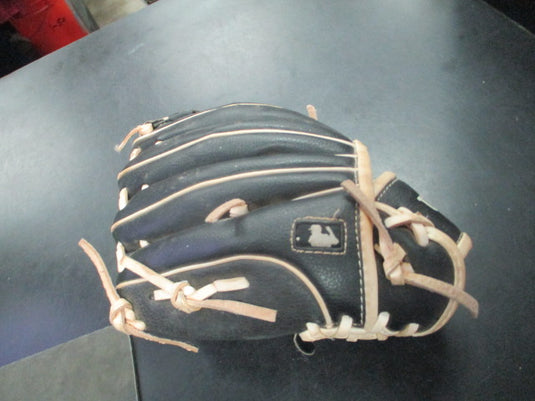 Used Wilson A360 10" Glove - RHT