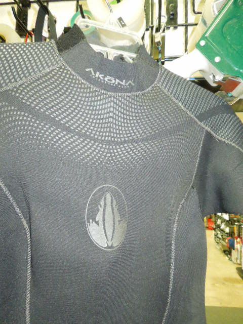 Used Akona 3mm 1 Piece Full Body Wet Suit Size 7/8