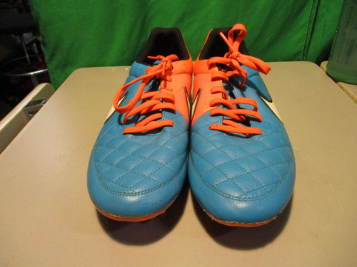 Used Nike Tiempo Size 10.5 Soccer Cleats