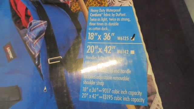 Load image into Gallery viewer, Eastpak Softrunk Oversized Bag - Still in Wrapping
