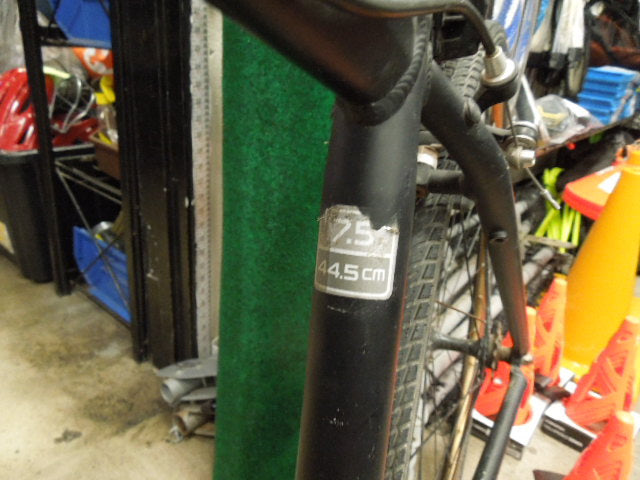 Load image into Gallery viewer, Used Trek Soho S 27.5" Wheel Commuter Bike in Matte Black

