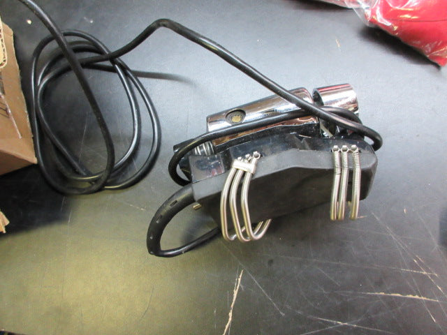 Load image into Gallery viewer, Used Oster Professional Stim-U-Lax Massager

