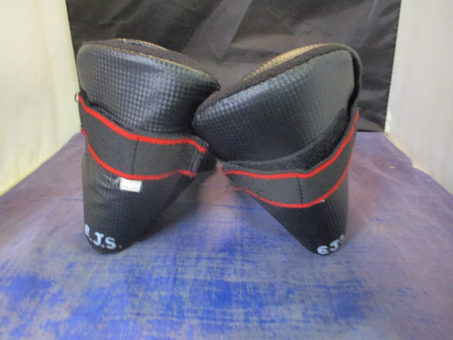 Load image into Gallery viewer, Used ATA Sparring Shoes Adult Size 9 - worn on toes
