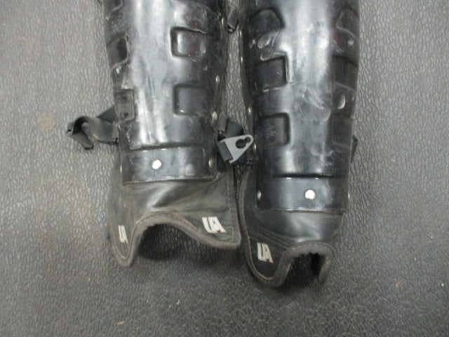 Load image into Gallery viewer, Used United Athletic Youth Catchers Shin Guards

