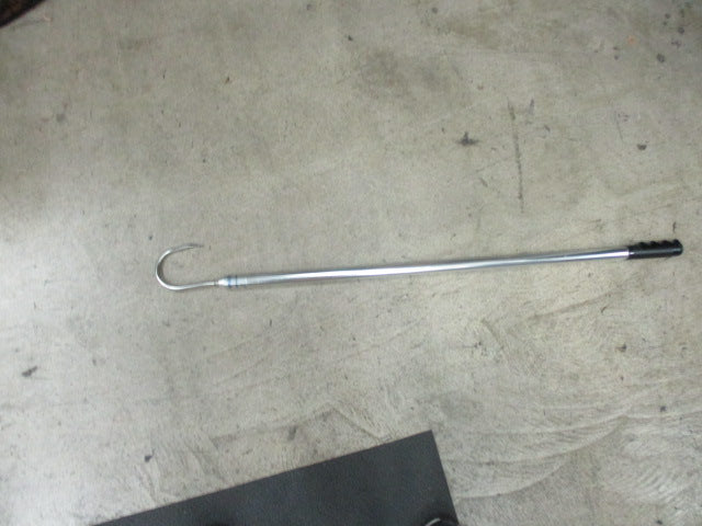 Load image into Gallery viewer, Used POMPANETTE The Record Setter Fish Hook 42"
