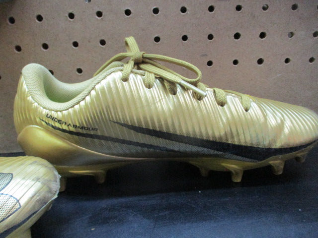 Load image into Gallery viewer, Used Under Armour Blur Select Football Cleats - Size Youth 5
