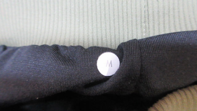 Load image into Gallery viewer, Used Lululemon Dance Pants - Size Medium
