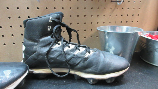 Load image into Gallery viewer, Used Under Armour Renegade RM Football Cleats - Size 10
