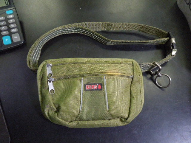 Load image into Gallery viewer, Used KONG Hands-Free Dog Leash Pouch and Leash in Green
