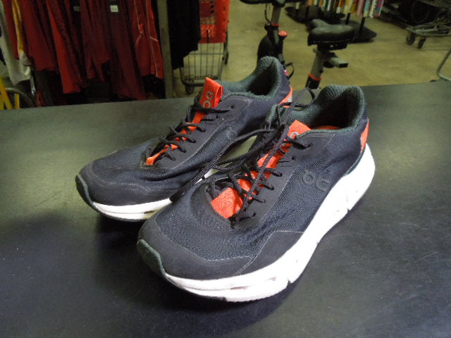 Load image into Gallery viewer, Used ON Cloudnova Form Running Shoe Size W7
