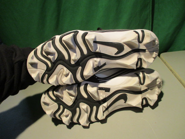 Load image into Gallery viewer, Used Nike Hyperdiamond Keystone 3 Size Youth 4 Softball Cleats
