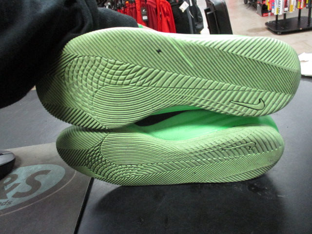 Load image into Gallery viewer, Used Nike Mercurial Dream Speed Size 3.5Y Indoor Cleats

