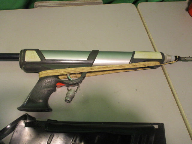Load image into Gallery viewer, Vintage Technisub Pulce 40 Star Wars Side Arm Spear Gun
