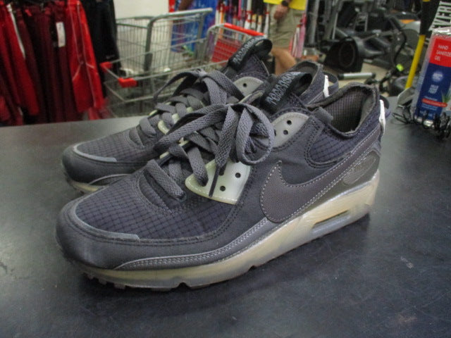 Load image into Gallery viewer, Used Nike Air Max Terrascape 90 Size 9.5
